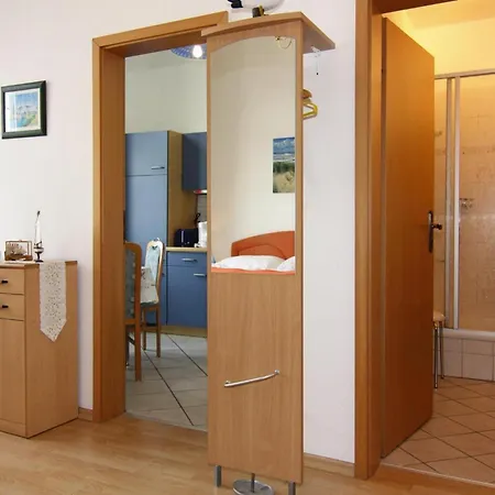 Sea Noise, Ahlbeck *