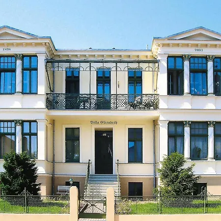 Sea Noise, Ahlbeck Daire